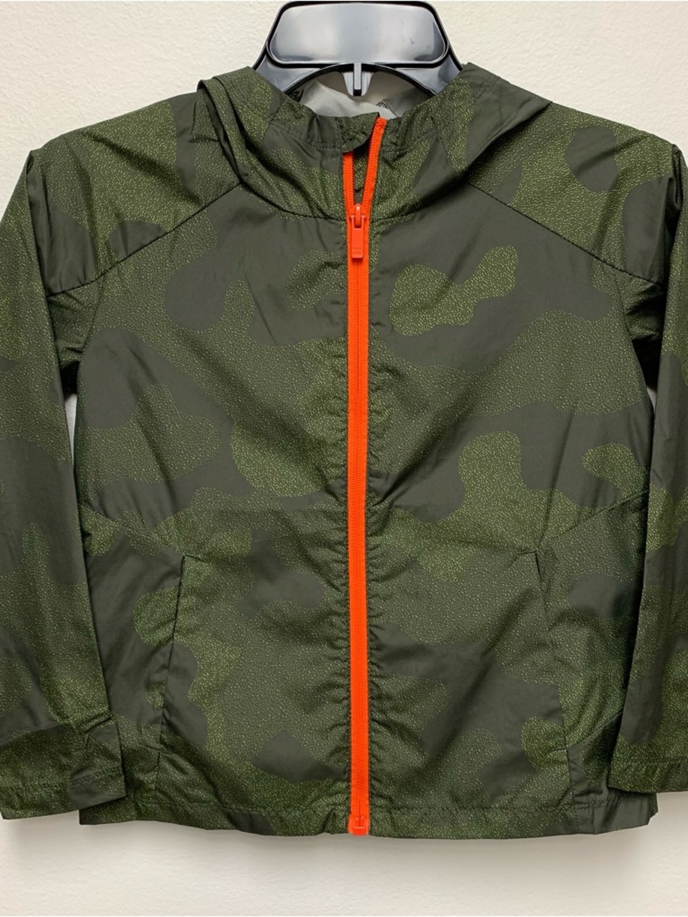 All In Motion Camo Lightweight Hooded Jacket Windbreaker Size S Boys Full Zip
